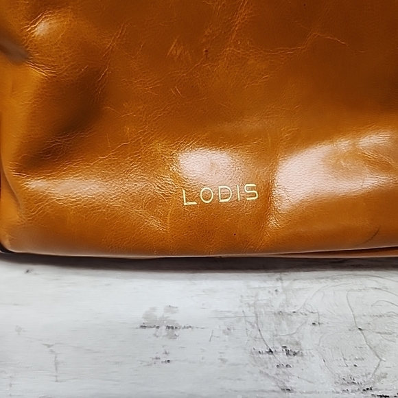 LODIS Stellene Camel 100% Leather Crossbody Shoulder Bag Purse - Picture 12 of 12